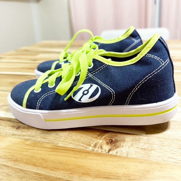 Heelys Other - Heely’s Roller Skate Blue & Lime Green Kids Sneakers size 3 youth